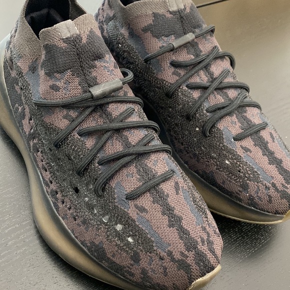 Yeezy Boost 380 Adult - Onyx - Size 10 - Picture 8 of 14